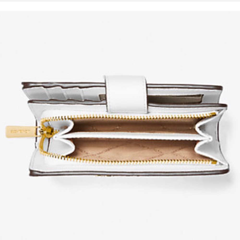 Michael Medium Crossgrain Leather Bifold Wallet
Optic White
NWT - Picture 4 of 16